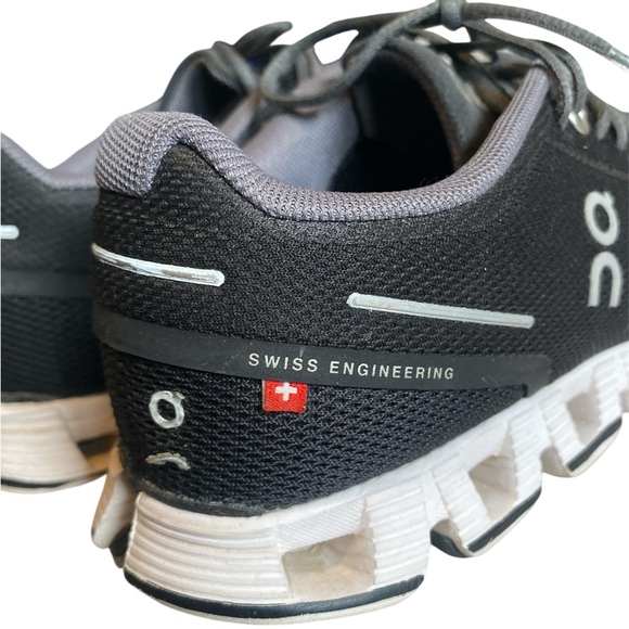 ON CLOUD SWISS ENGINEERED CLOUD WOMENS SNEAKERS, BLACK /WHITE, SIZE US 5 - Picture 5 of 9